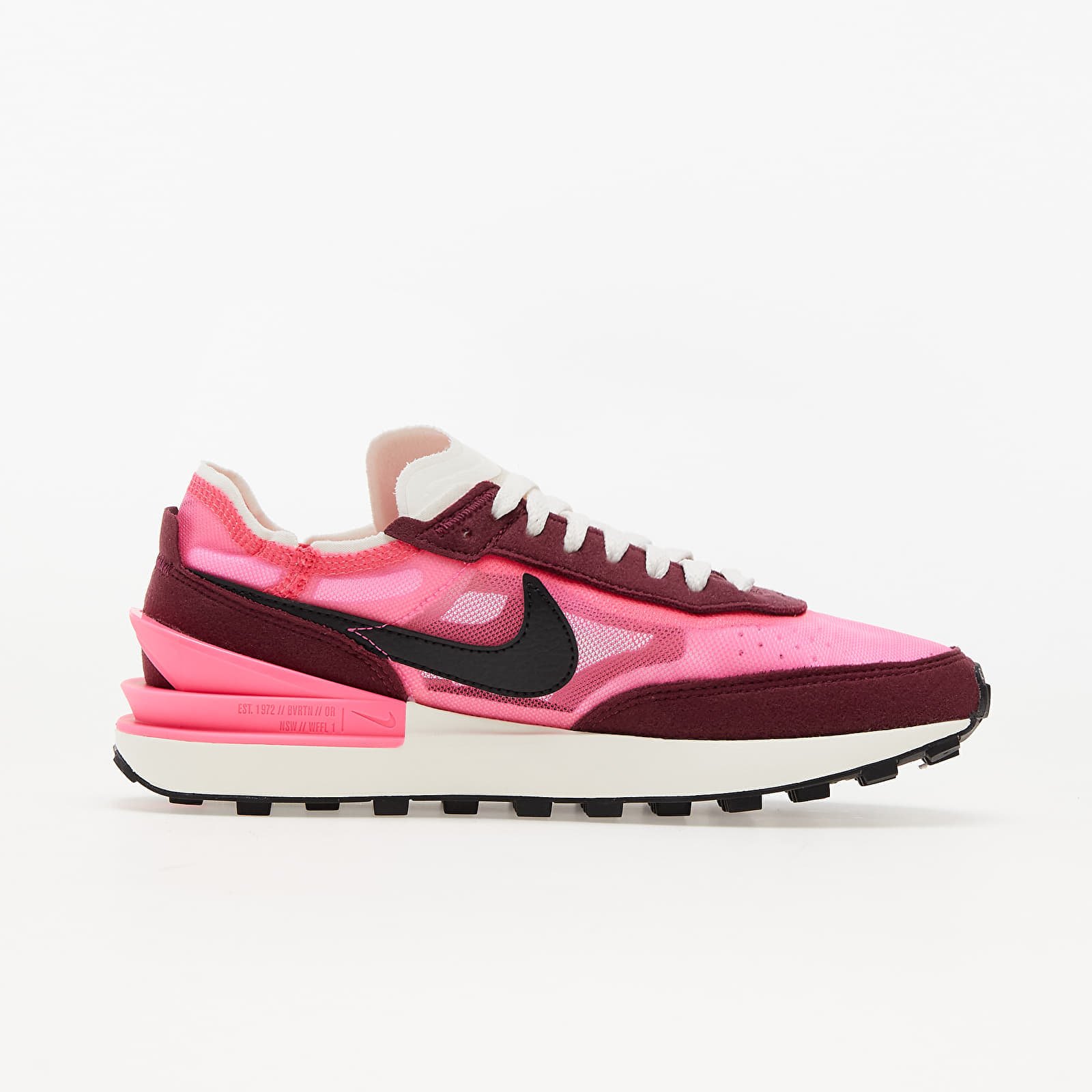 Women's sneakers and shoes Nike W Waffle One Hyper Pink/ Black-Dark Beetroot-Sail