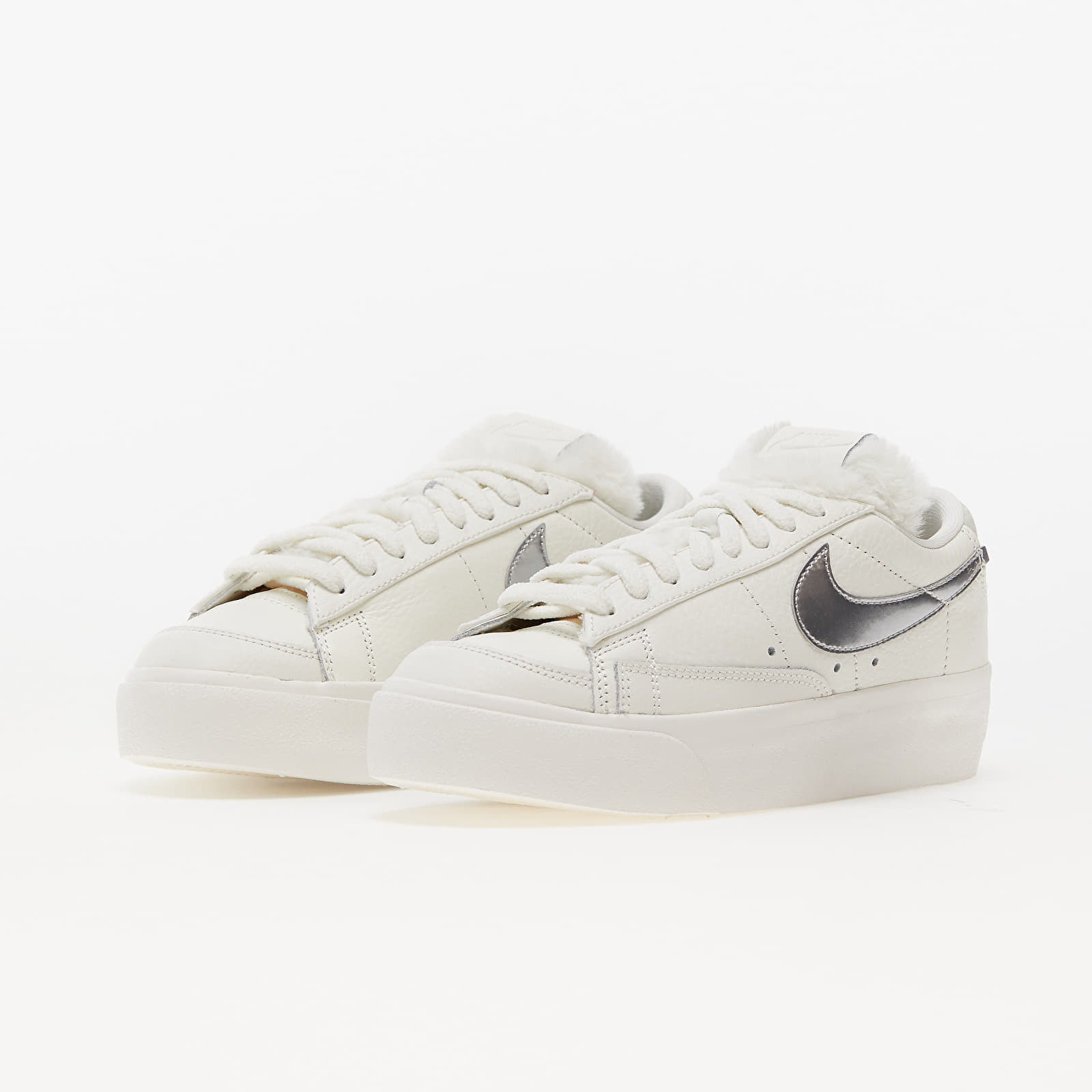 Női cipők Nike Wmns Blazer Low Platform Sail/ Metallic Silver