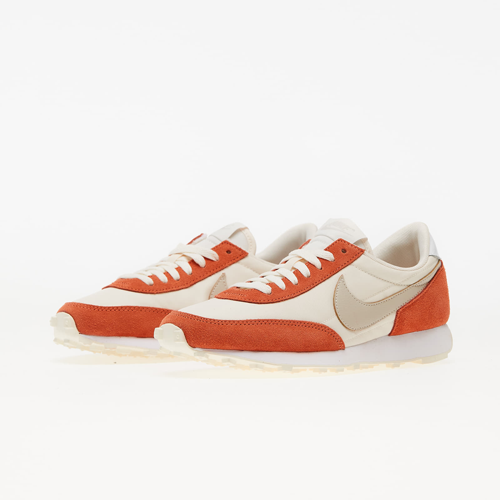 Nike wmns rivah low - desert sand hotsell