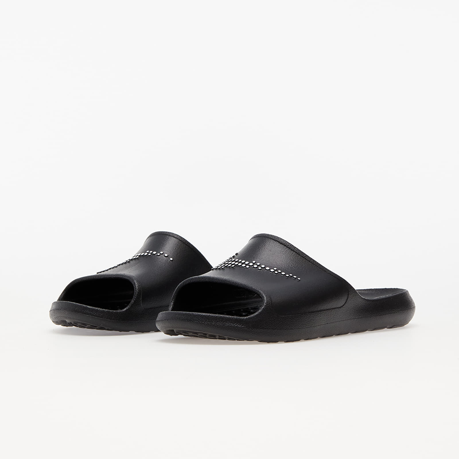 Women s sneakers and shoes Nike W Victori One Shower Slide Black White Black Queens