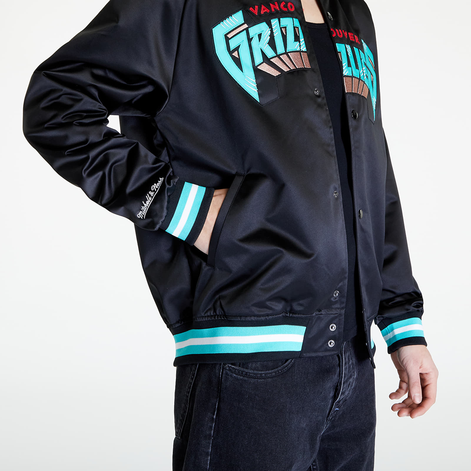 Jakas Mitchell & Ness NBA Lightweight Satin Jacket Black