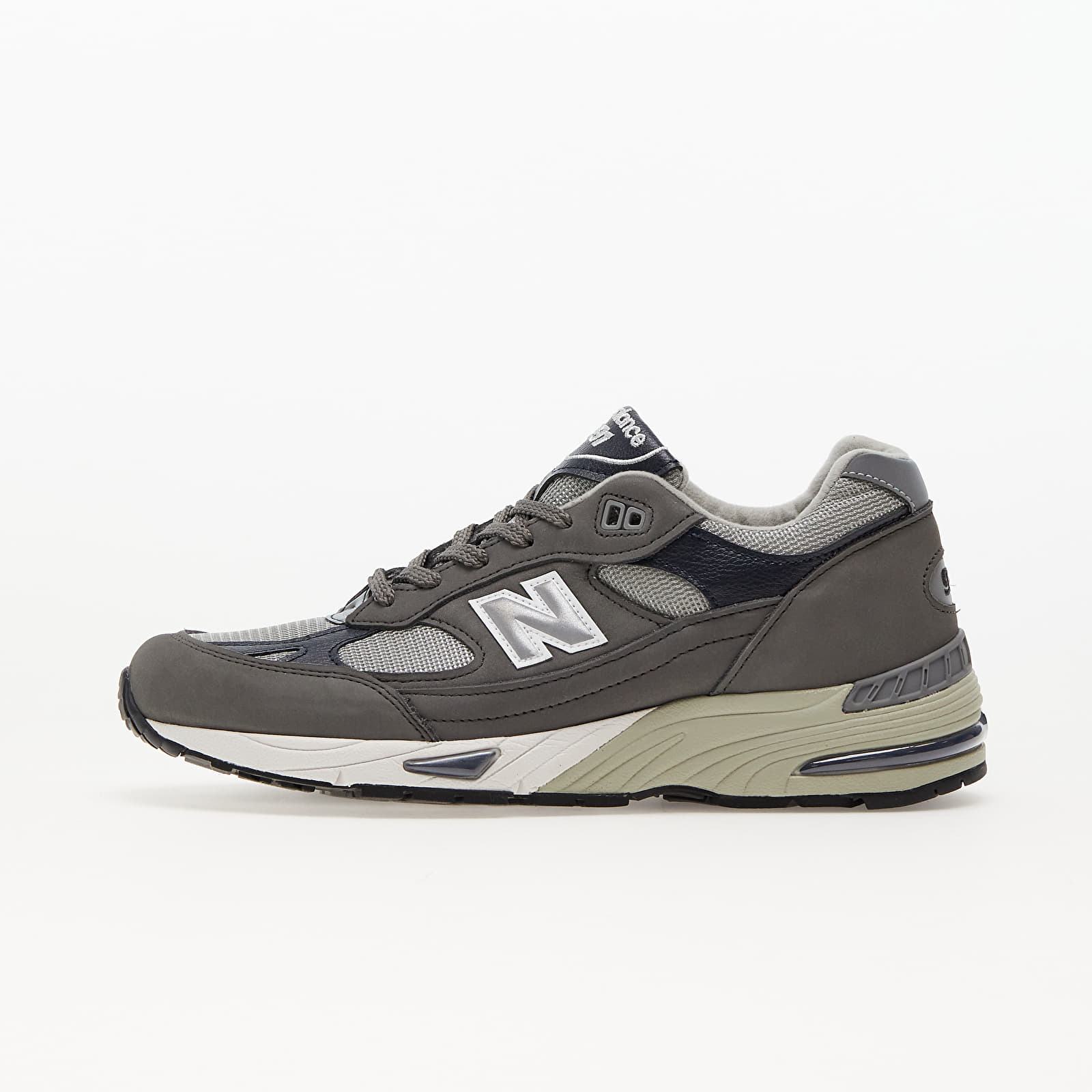 Turnschuhe und Schuhe für Männer New Balance 991 Grey