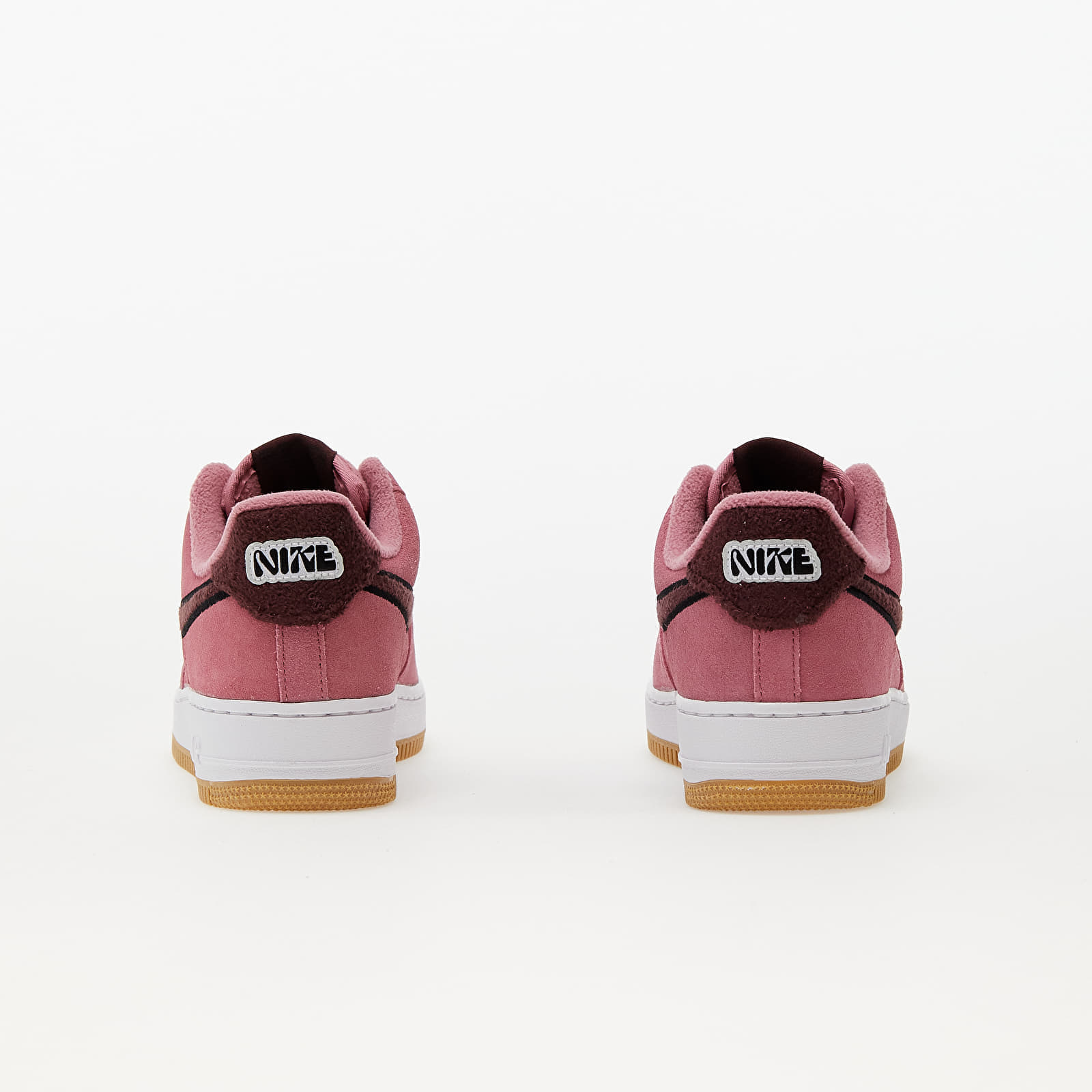 Baskets et chaussures pour femmes Nike W Air Force 1 07 SE Desert Berry Black Burgundy Crush White Queens
