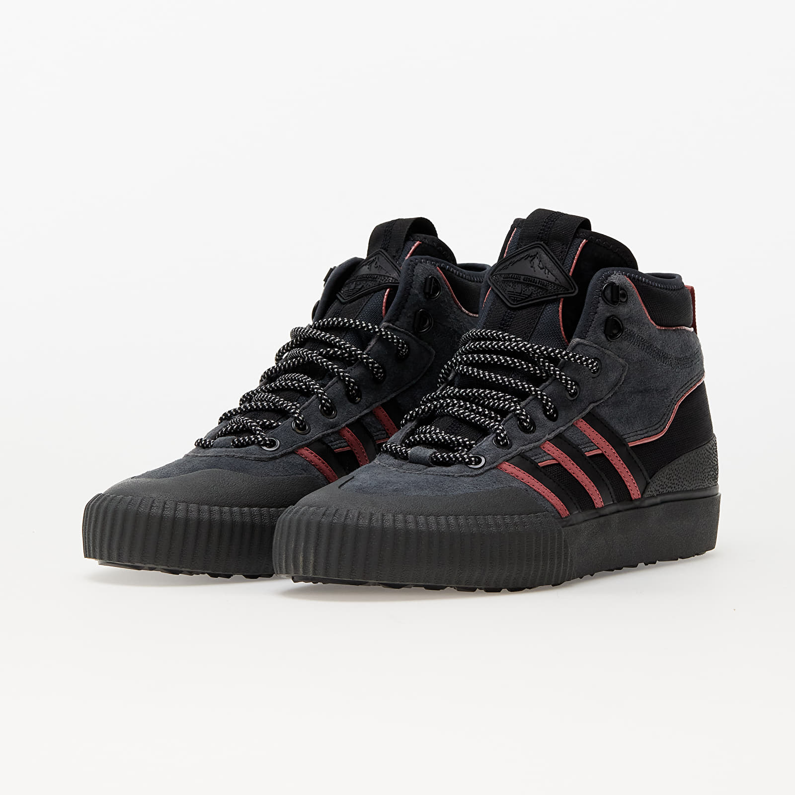Мъжки кецове и обувки adidas Originals Akando ATR Core Black/ Wonder Red/ Carbon