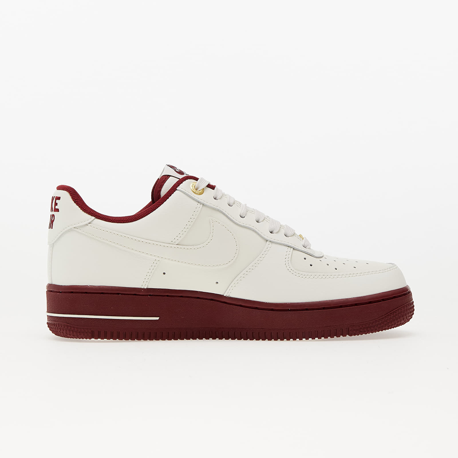 SievieŔu kedas un apavi Nike W Air Force 1 '07 SE Sail/ Team Red-Metallic Gold-Black