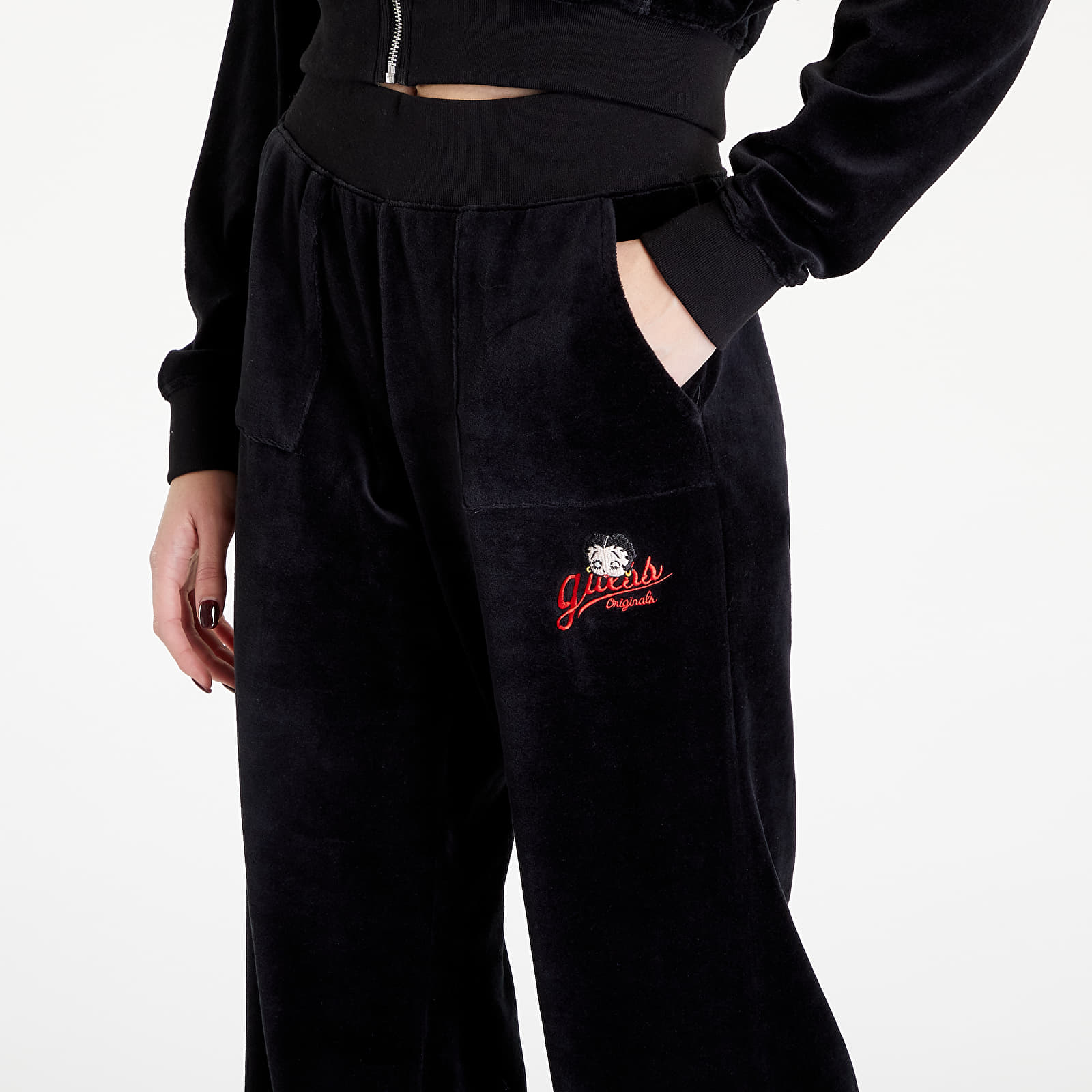 Sweatpants GUESS Betty Boop Velour Pants Black Queens