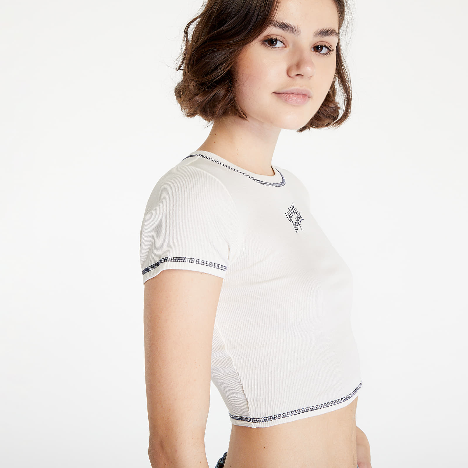T-shirts GUESS Mya Ribbed Crop Baby Tee Creamy