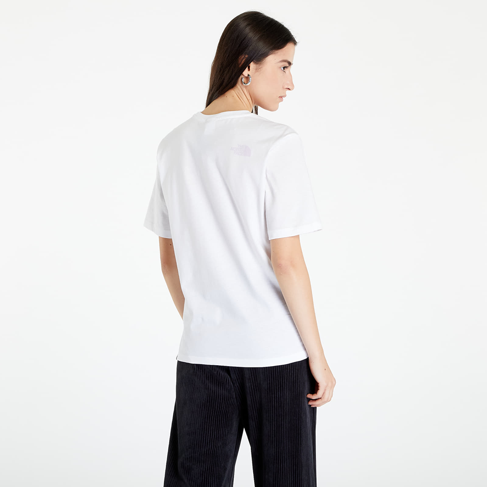 Tričká The North Face Relaxed Easy T-Shirt White