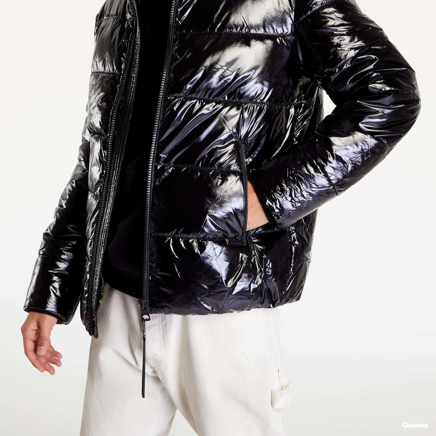 Jakne GUESS Liquid Puffa Jacket Black
