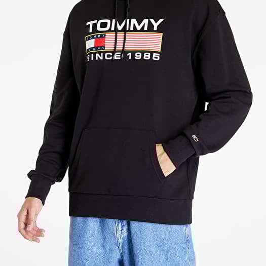 Tommy jeans 2025 black sweatshirt
