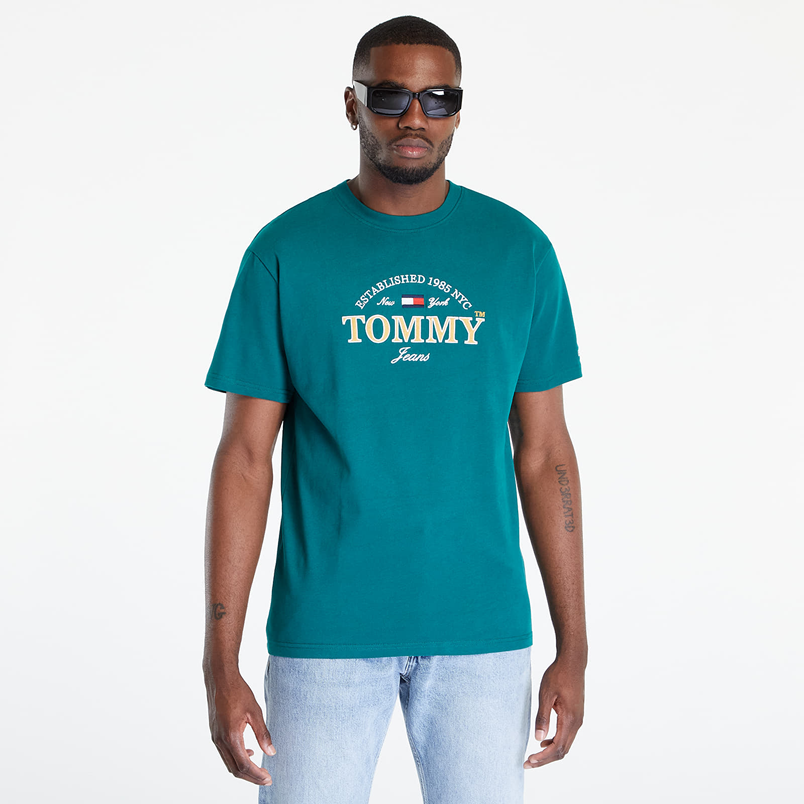 TOMMY JEANS Clasic Modern Prep T-Shirt