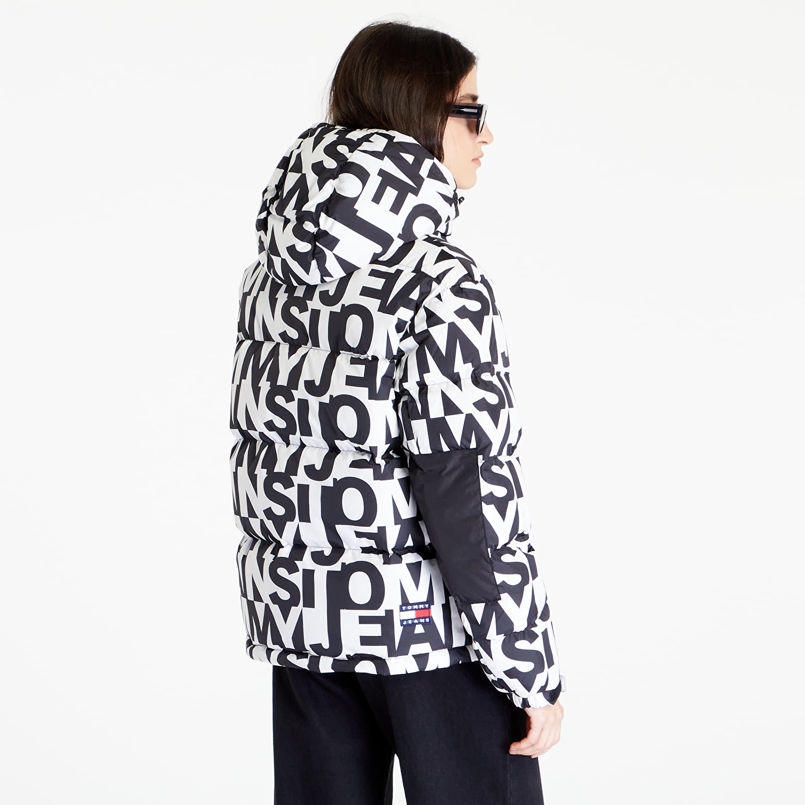 Jackets and Coats Tommy Jeans Tjw Allover Print Alaska Puffer Tj Repeat |  Queens