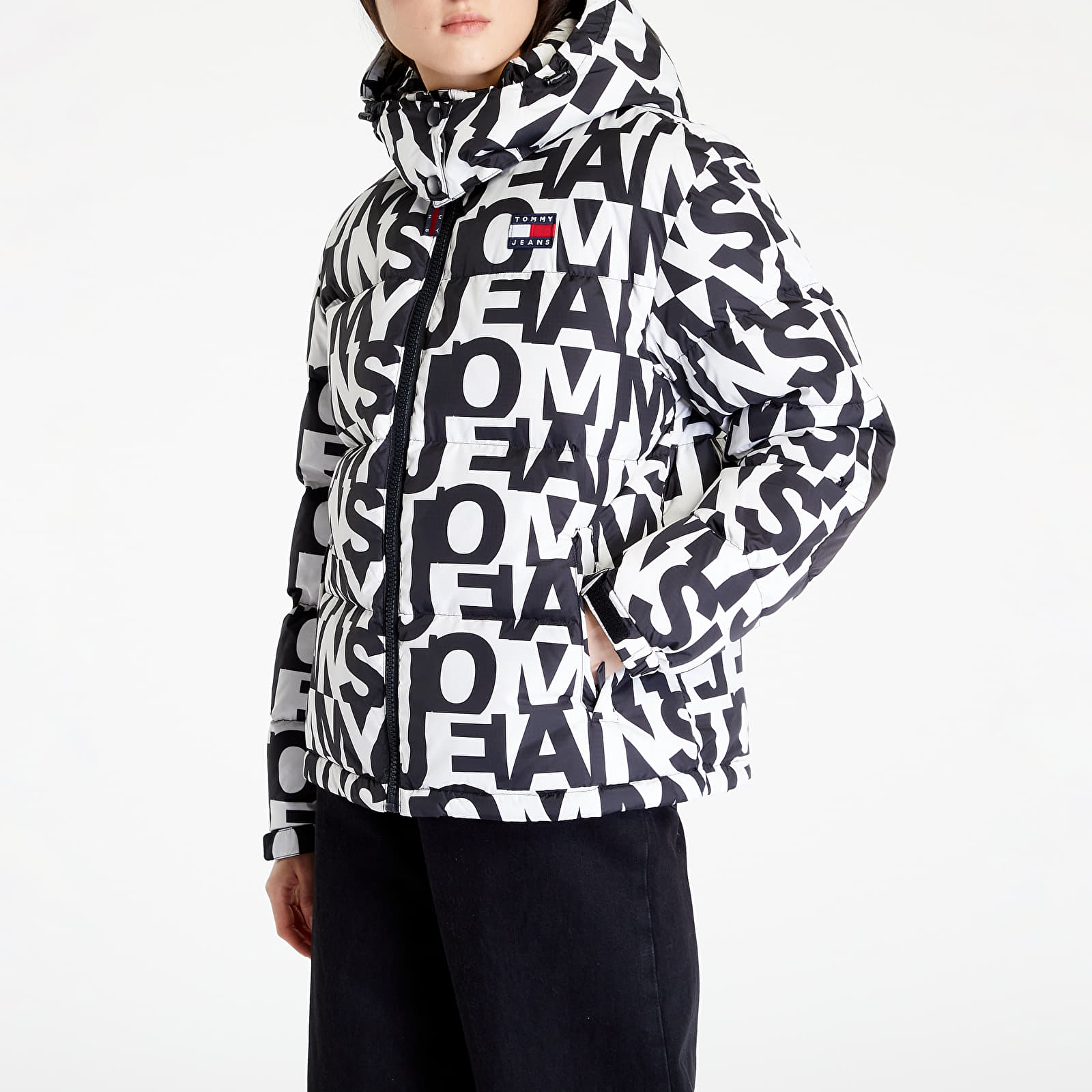 Jackets and Queens Alaska Tj Coats Allover Puffer Repeat Tjw | Tommy Print Jeans