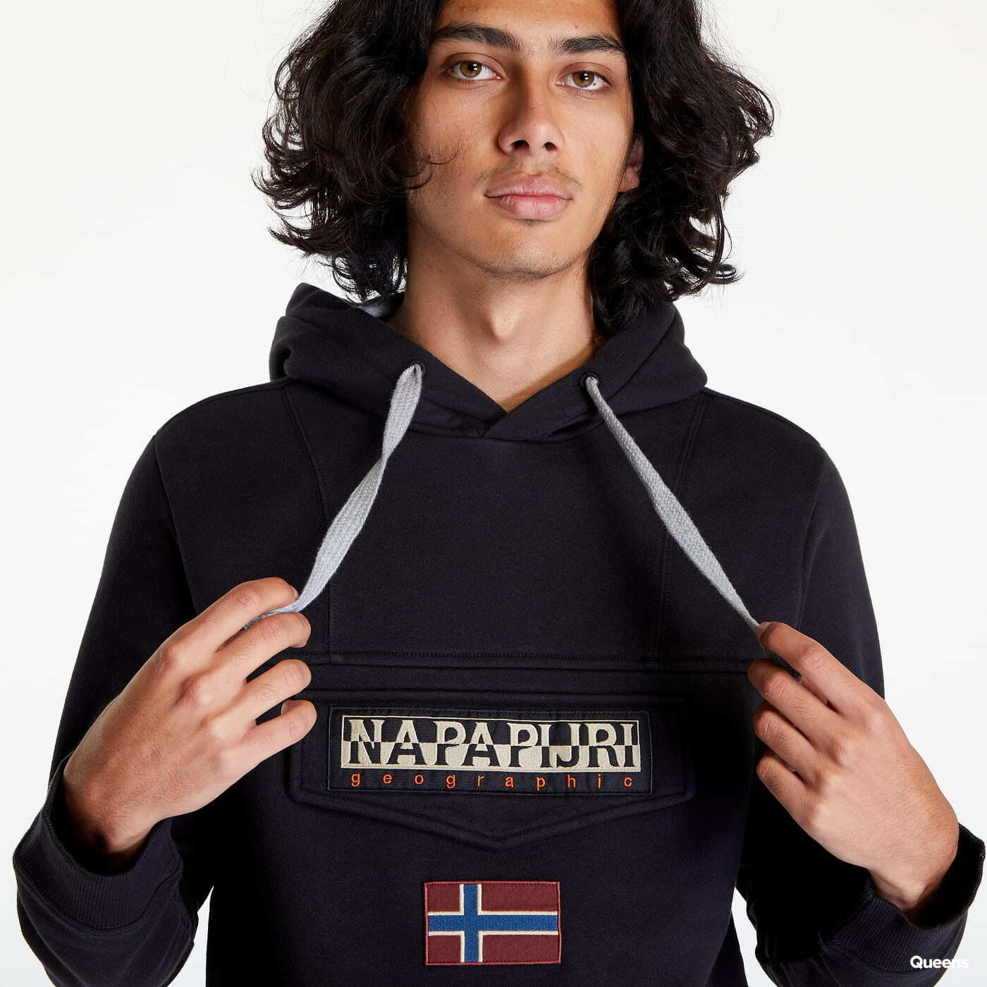 Hoodies and sweatshirts NAPAPIJRI Burgee Wint 2 Black Queens