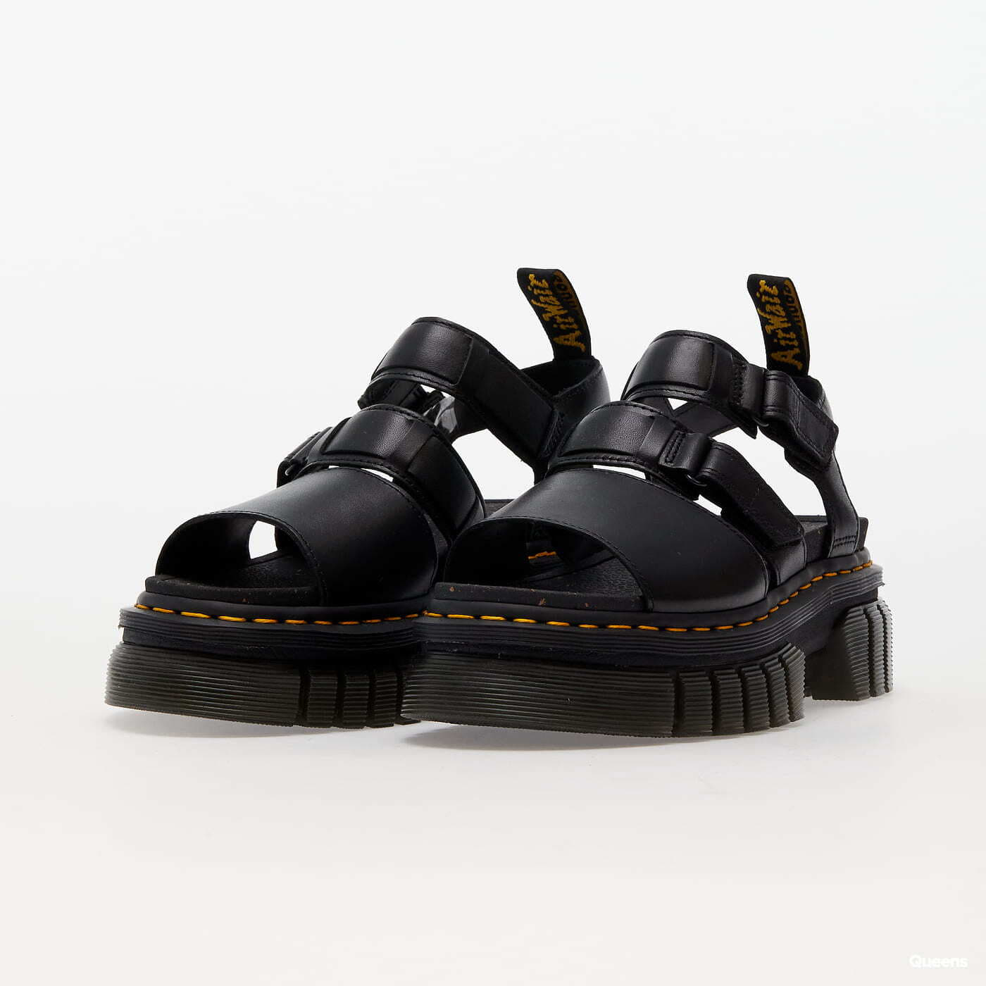 Frauen Dr. Martens Ricki 3-Strap Sandal Black