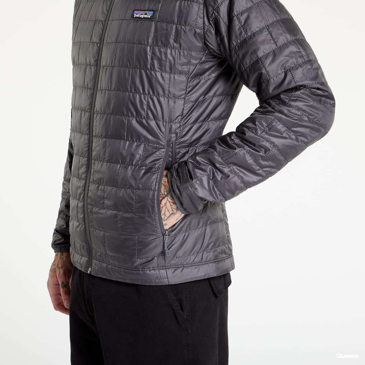 Black puffer jacket patagonia shop