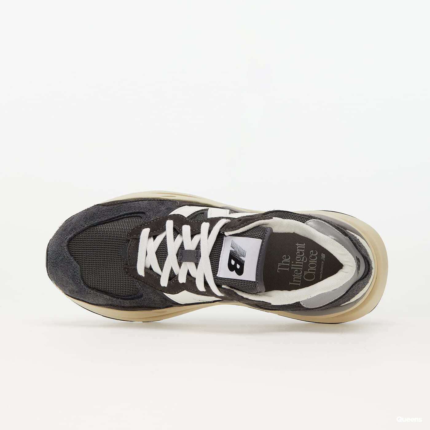 Baskets et chaussures pour hommes New Balance 5740 Sea Salt Black Queens