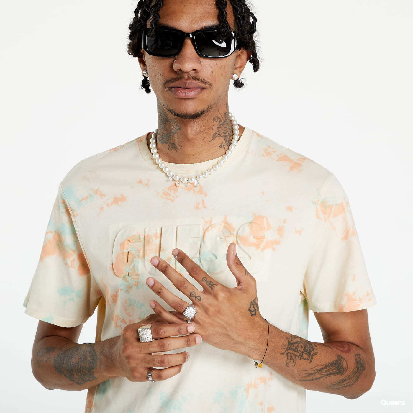Guess t shirt outlet tie dye