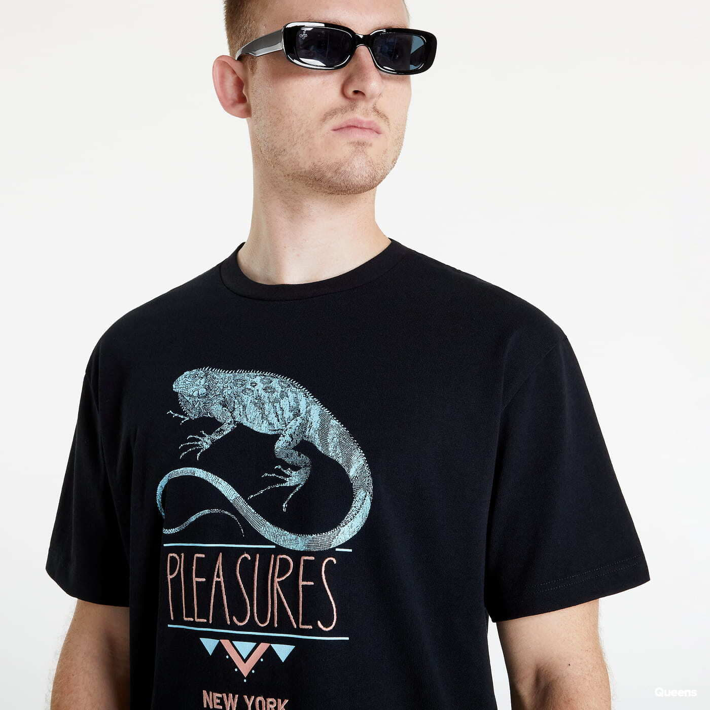 T-shirts PLEASURES Fear Heavyweight Shirt Black