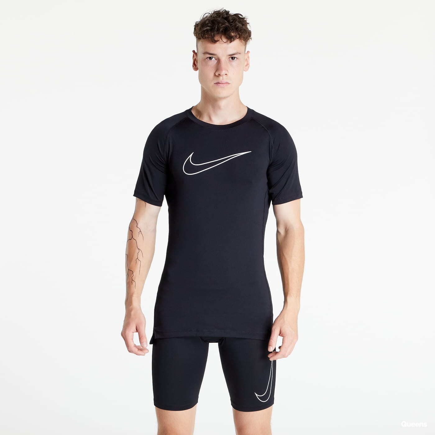 T shirts Nike Pro Dri FIT T Shirt Black Queens