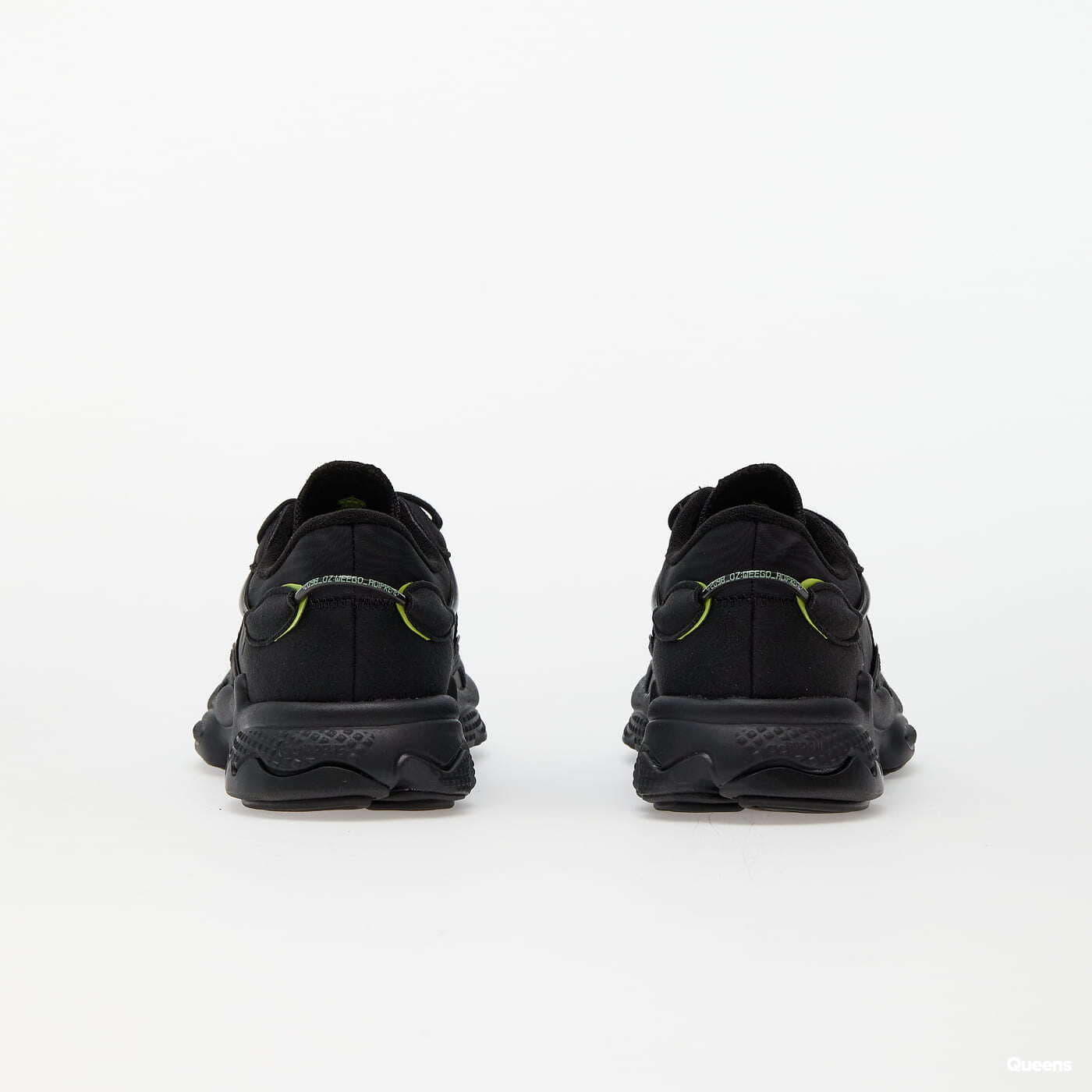 Turnschuhe und Schuhe für Männer adidas Originals Ozweego Real Madrid Core Black/ Carbon/ Pulse Lime