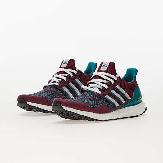 Ultra boost 2.0 maroon 2025