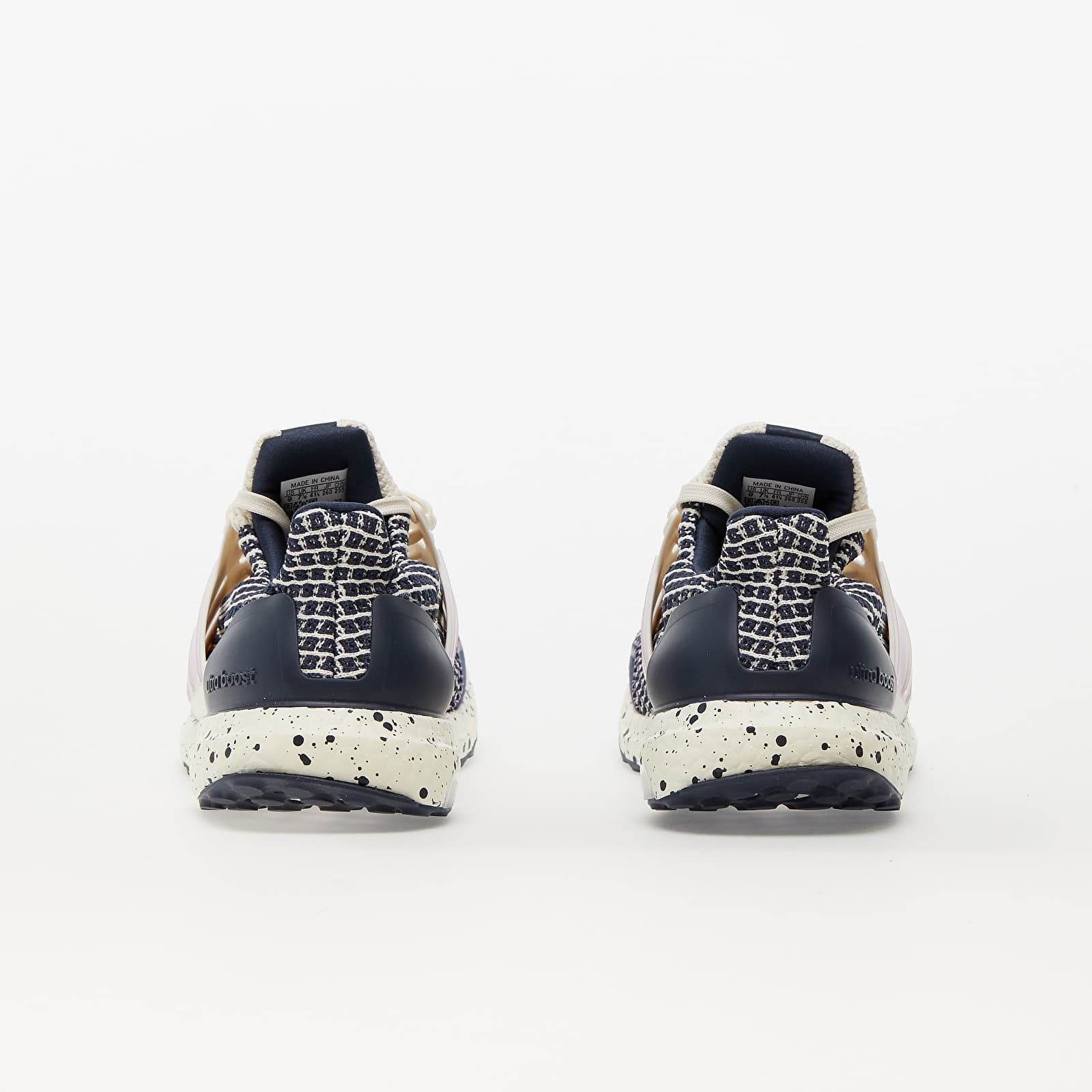 Sneakers und Schuhe für Frauen adidas Performance UltraBOOST 5.0 Dna Core White/ Blitz Lilac/ Shale Navy
