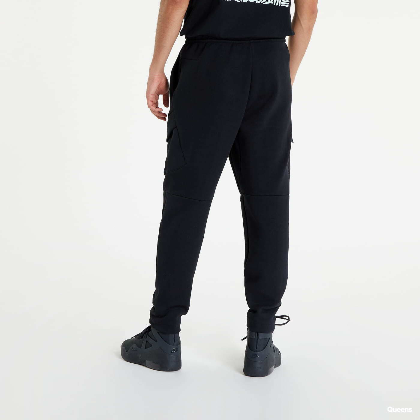 Jeans en broeken Nike NSW Tech Fleece Utility Pants Black Black Queens