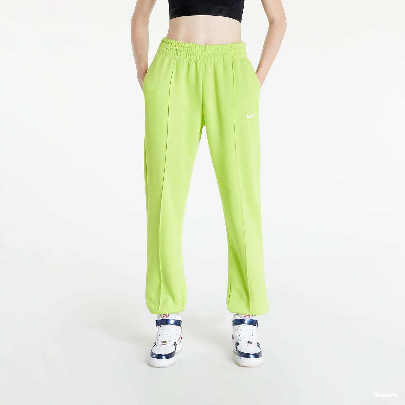 Green nike jogging pants on sale