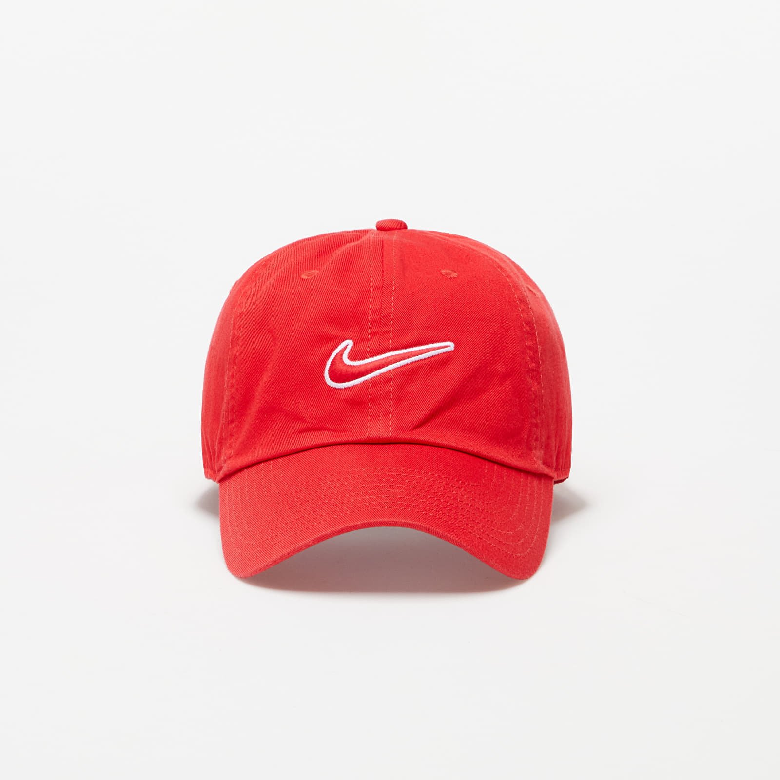Red nike baseball cap deals