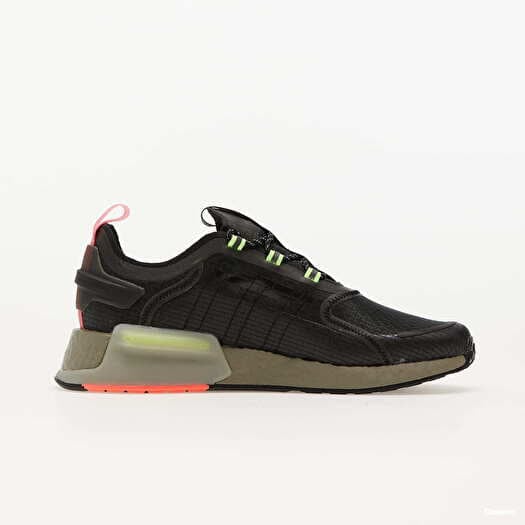 Turnschuhe und Schuhe fur Manner adidas Originals NMD V3 Core Black Core Black Signal Green Queens