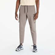 Nike woven best sale pants olive grey