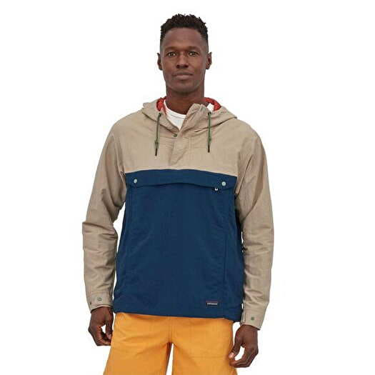 Patagonia lightweight windbreaker top