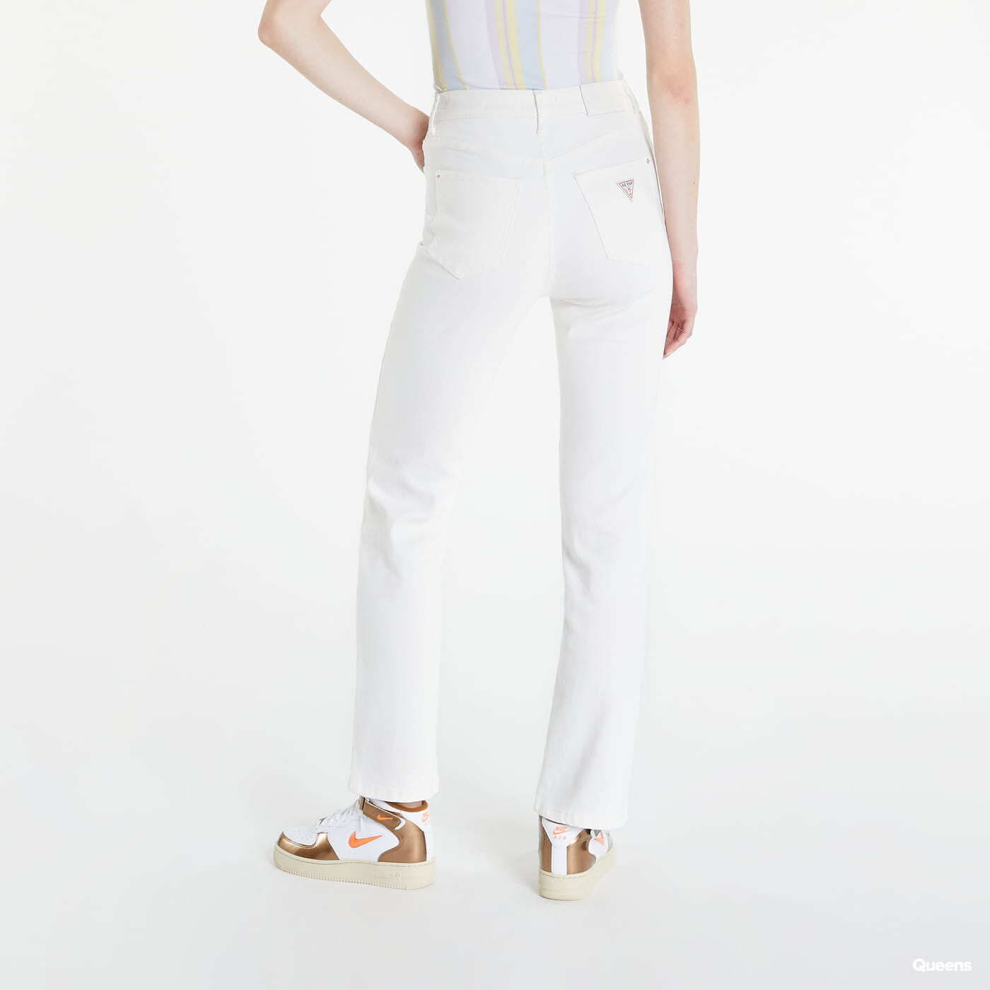 Džíny GUESS Relaxed Fit Denim Pant White