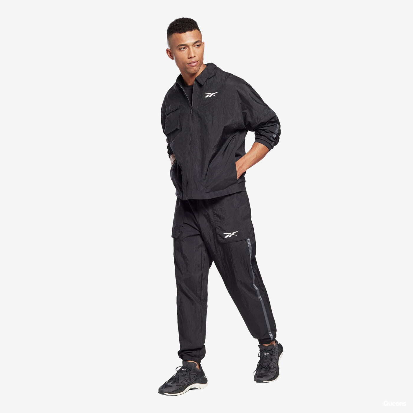 Coachjassen Reebok MYT Jacket Black