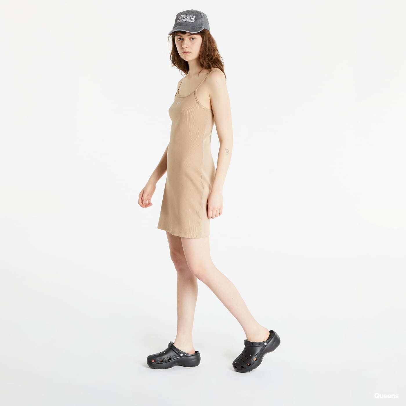 Mekot Nike Sportswear Essential Dress Beige