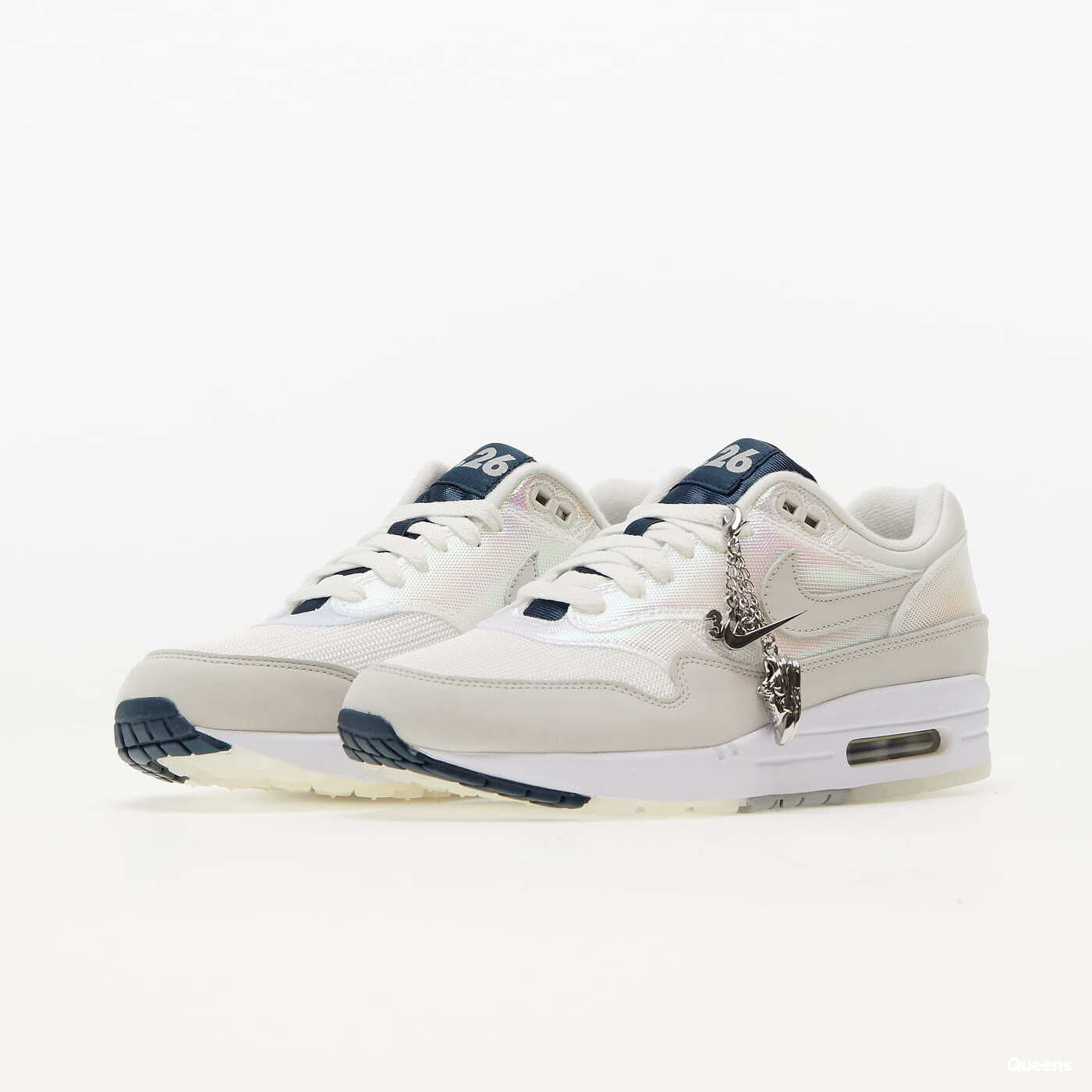 Sneakers und Schuhe fur Frauen Nike Air Max 1 AMD Summit White Light Bone Lt Smoke Queens