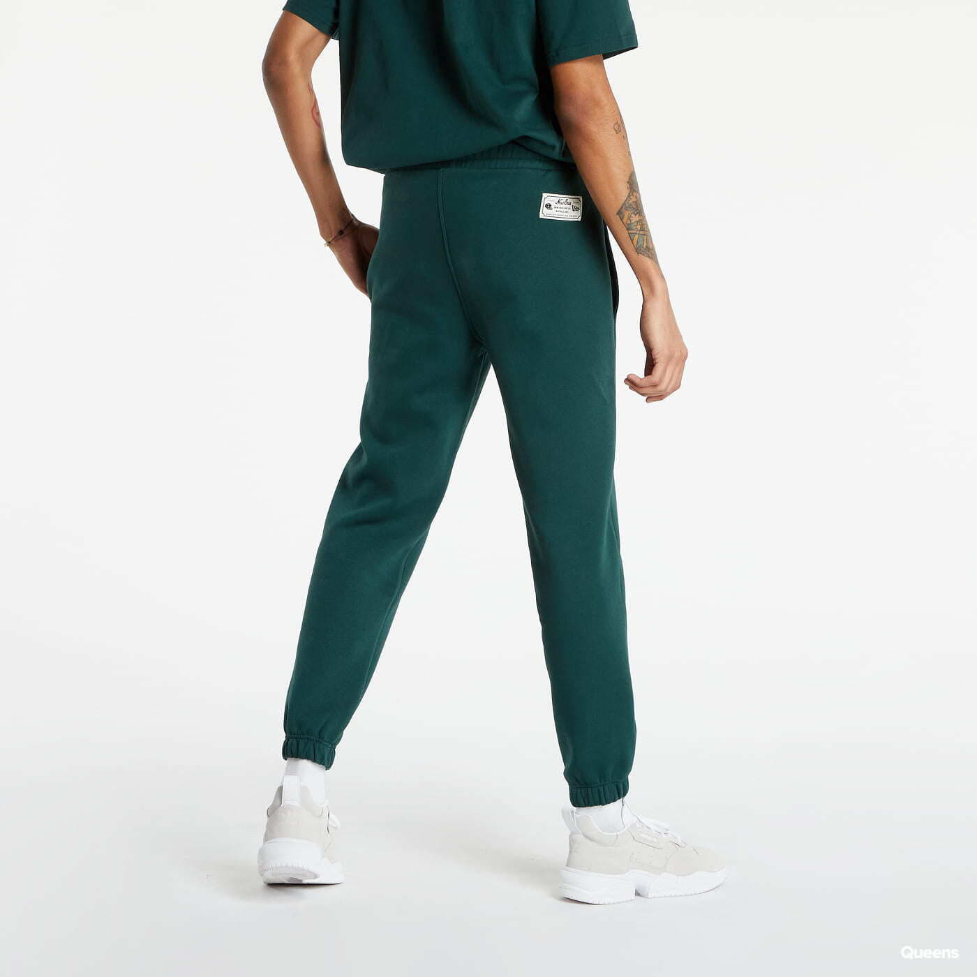 Heritage jogger pants top