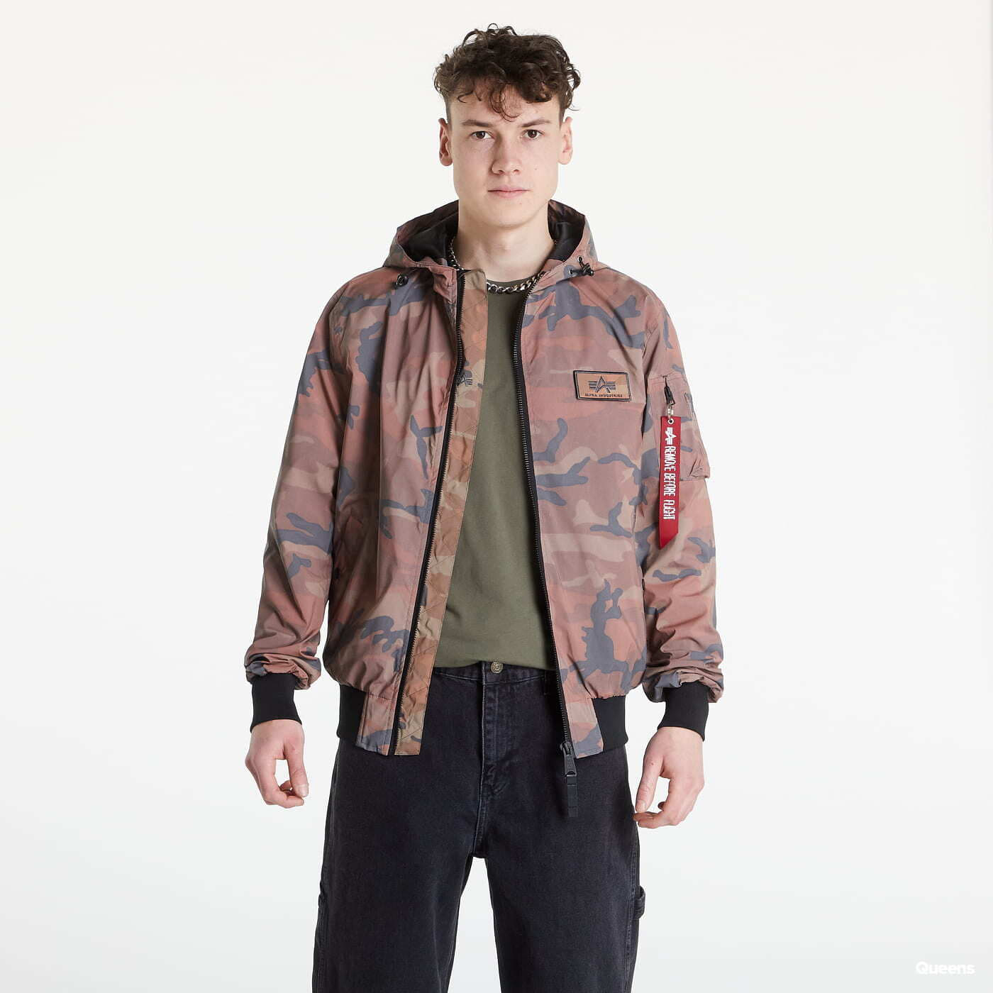 Alpha industries windbreaker camo hot sale