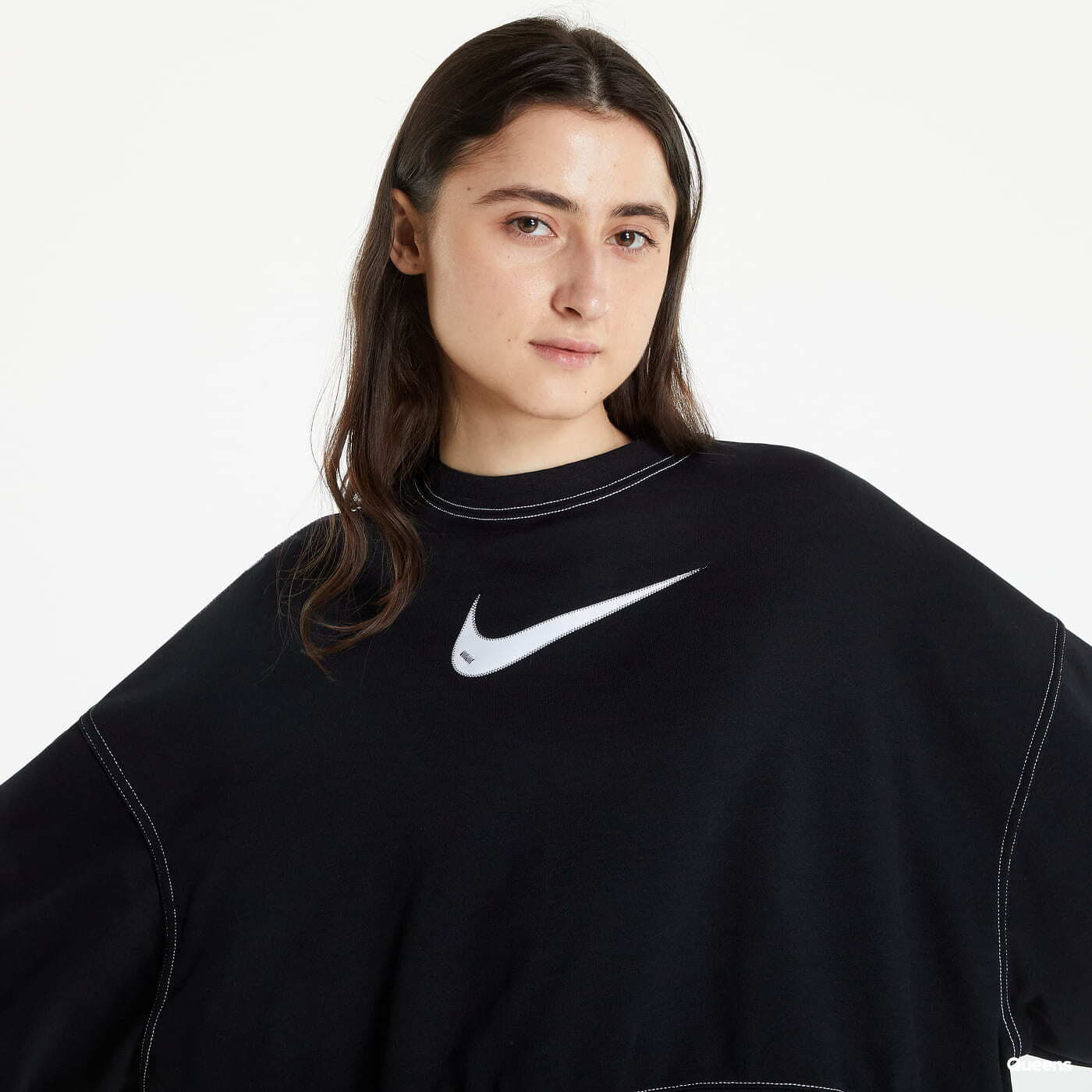 Black nike cropped sweatshirt outlet