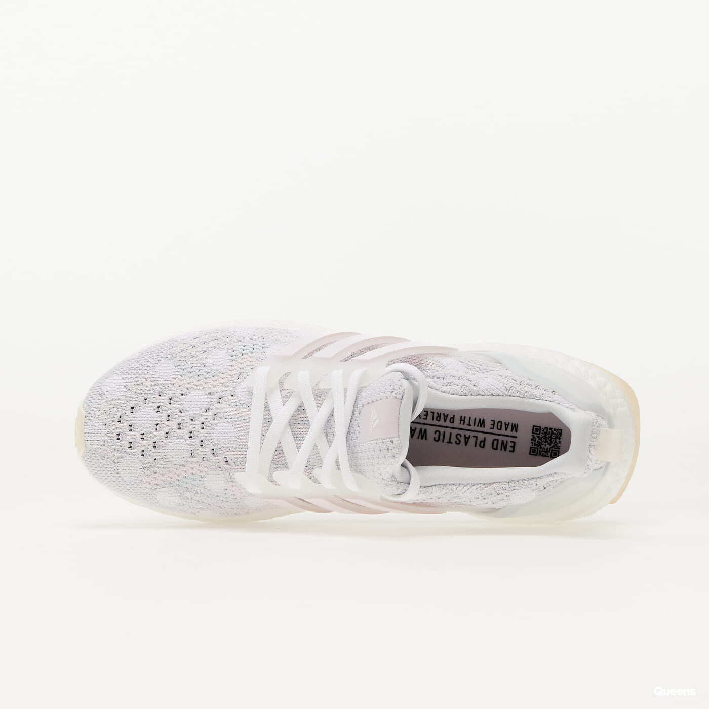 Ultraboost non dyed  store cloud white  grey six