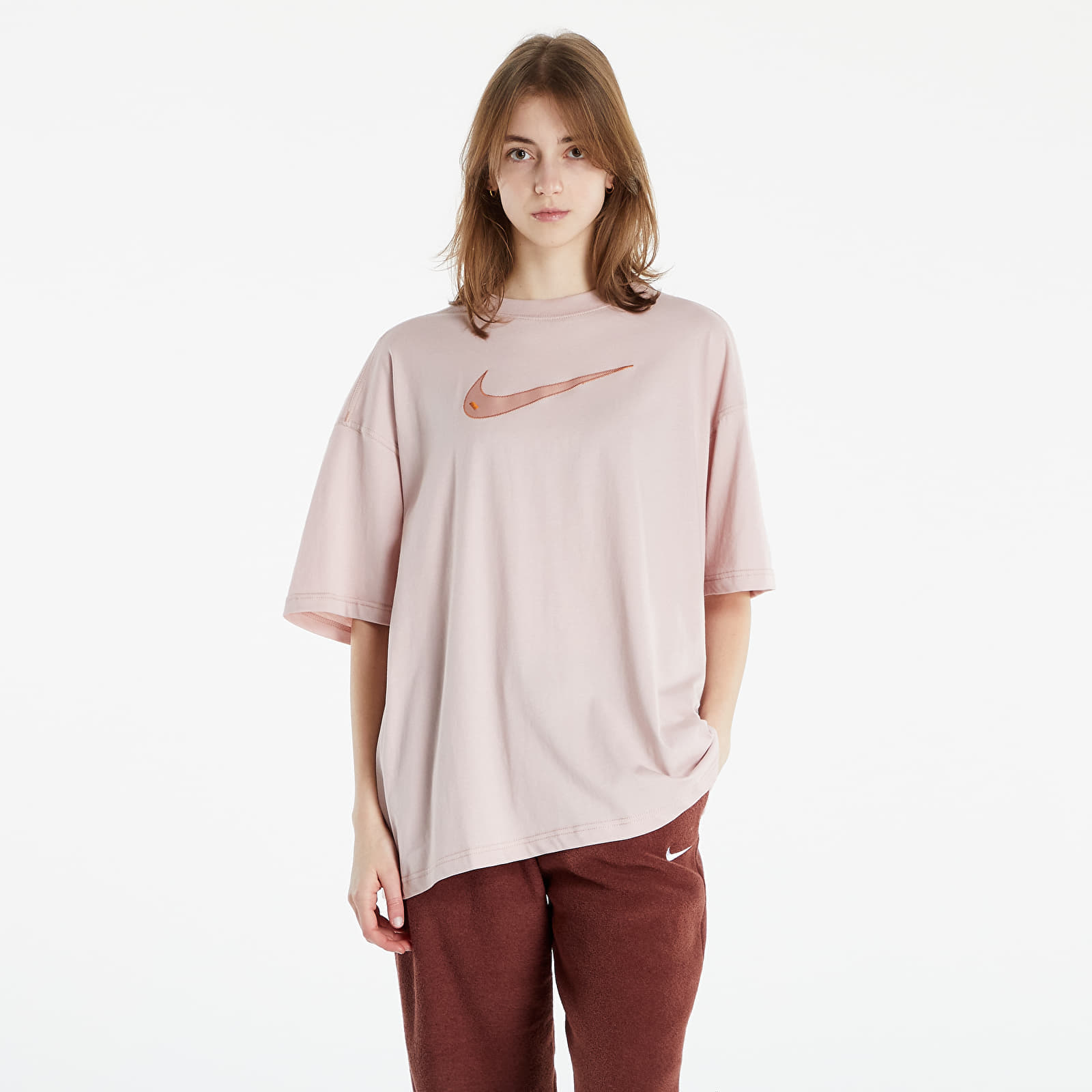 Pink nike swoosh t shirt new arrivals