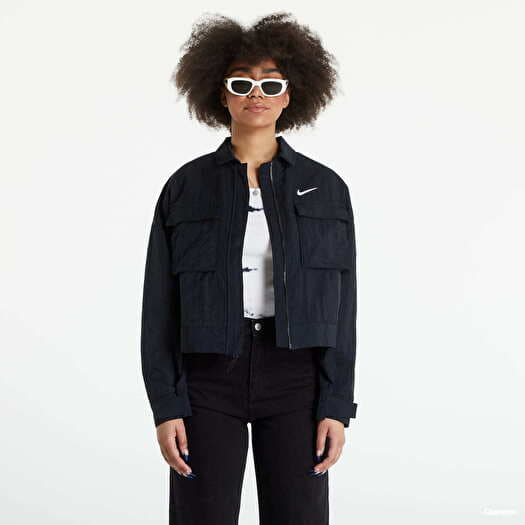 Vetrovka Nike Sportswear Essential Jacket Black