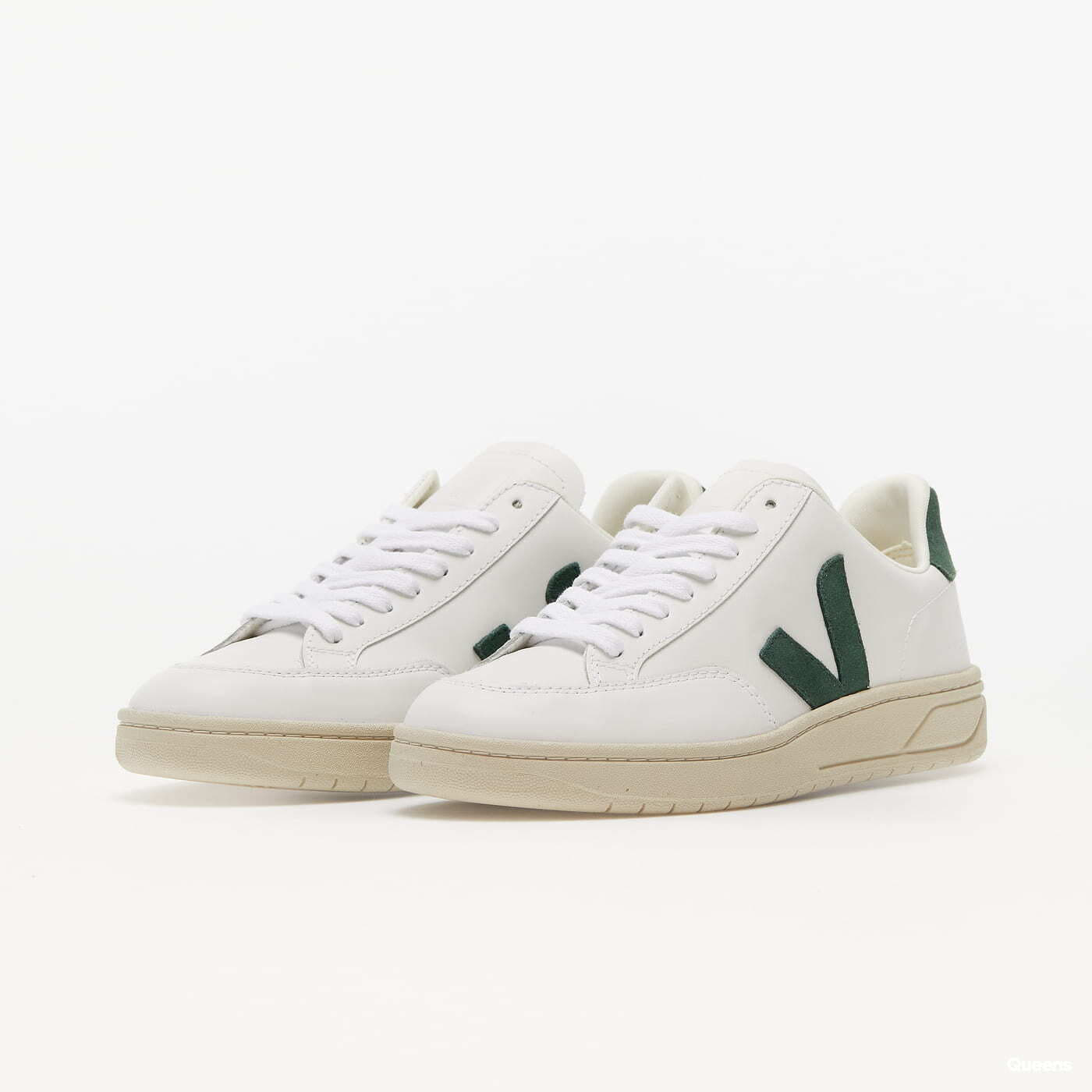 Men's sneakers and shoes Veja V-12 Leather Extra White/ Cyprus