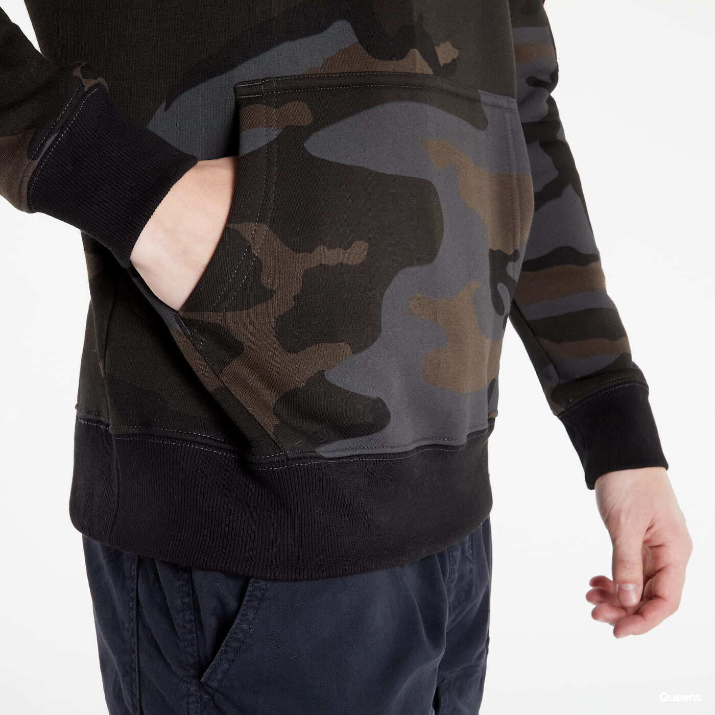 Mikiny Alpha Industries Back Print Hoody Black Camo