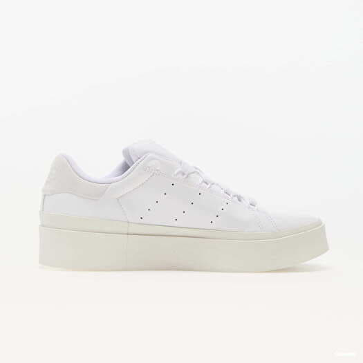 Stan smith total white top