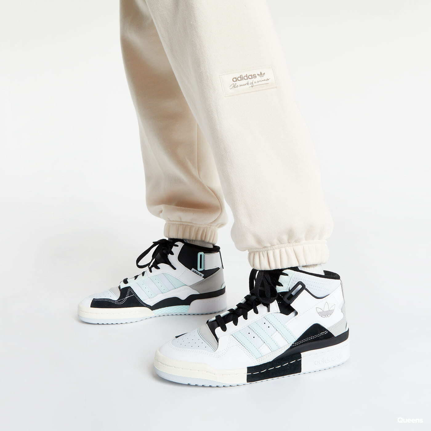 Adidas top linear sweatpants