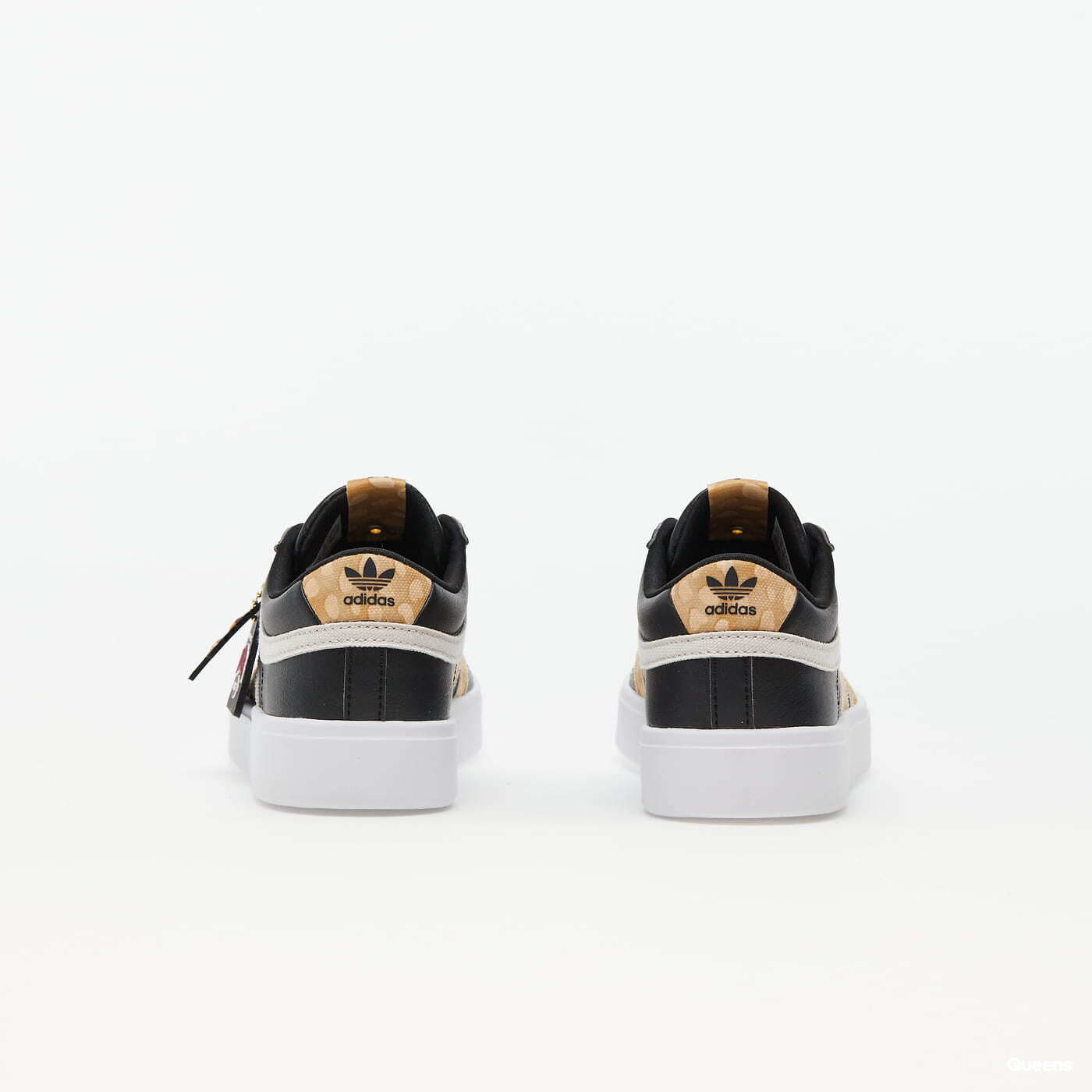 Dámske tenisky a obuv adidas Originals Disney Bryony W Core Black/ Cbrown/ FtwWhite