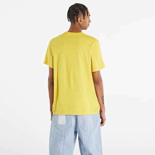 Yellow nike just do it shirt 2025
