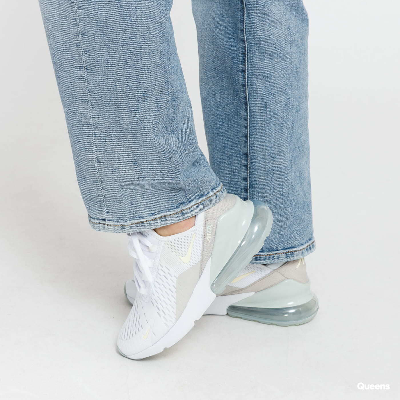 Džíny GUESS W Cropped Mom Jeans blue